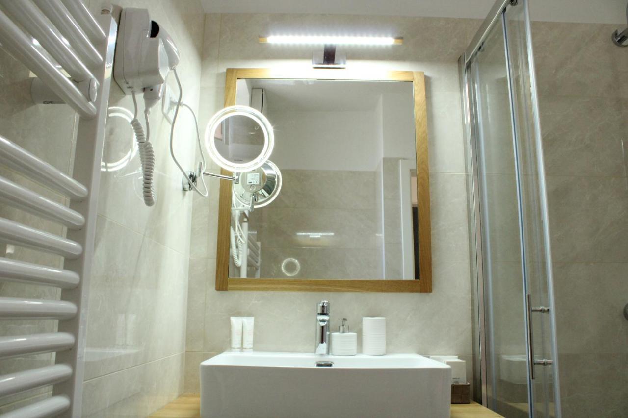 G House Hotel Dutovlje ภายนอก รูปภาพ