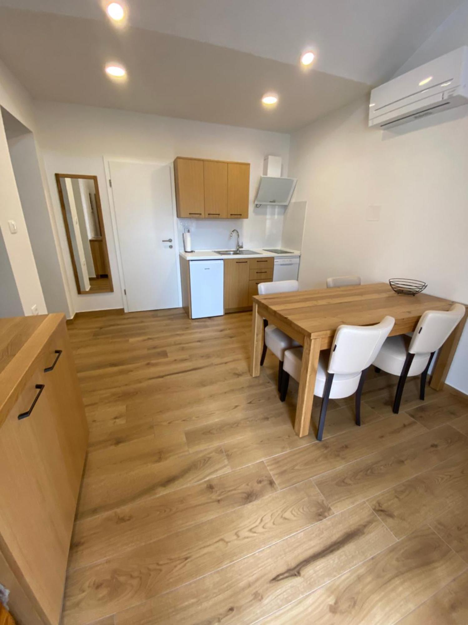 G House Hotel Dutovlje ภายนอก รูปภาพ